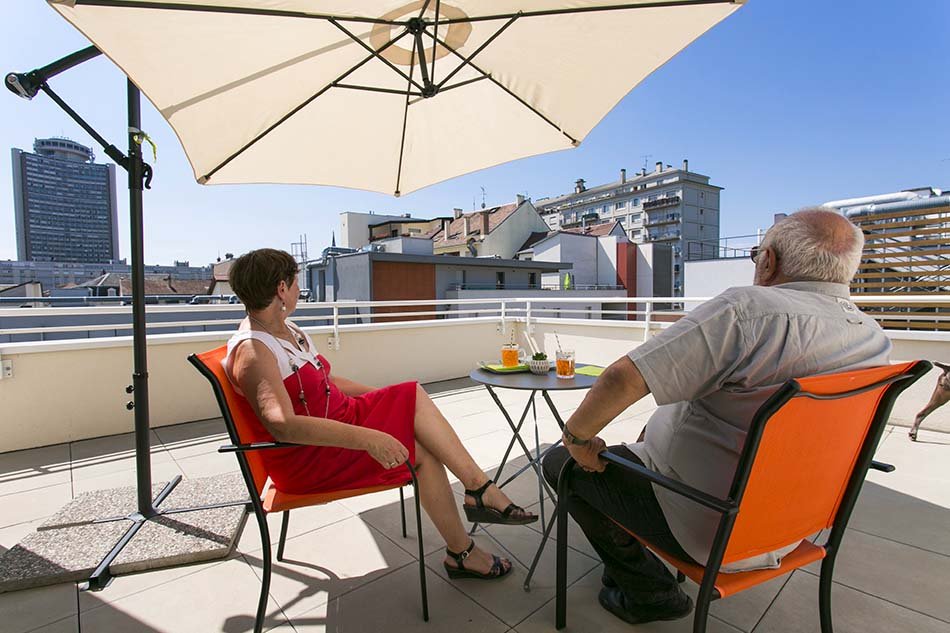 Les appartements des Résidences Services Seniors Stella ont un balcon une terrasse ou un jardin