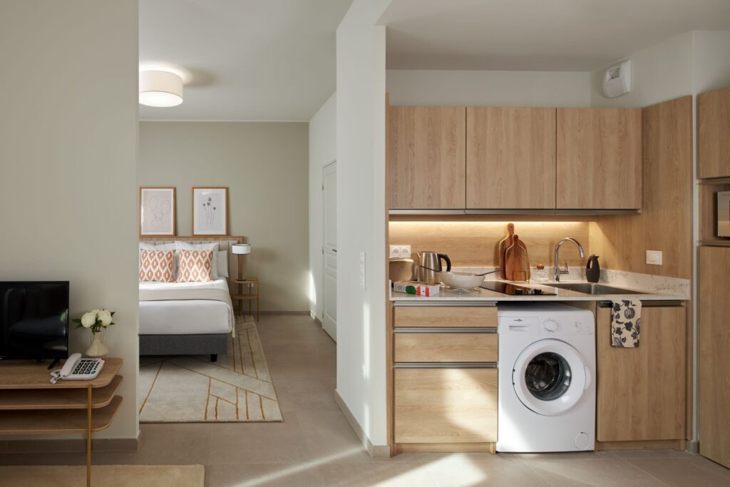 cuisine d'un appartement de la résidence services seniors stella à Marseille quartier du Prado