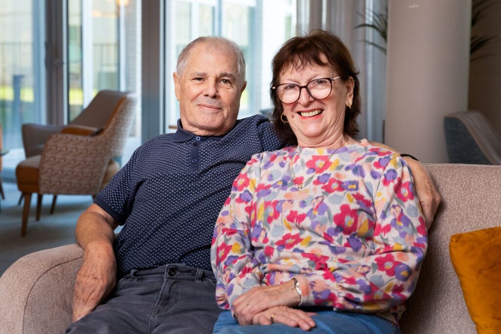 portait d'un couple de résidents seniors Stella