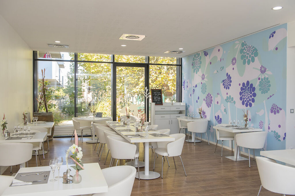 Restaurant à la résidence services seniors Stella à Cenon