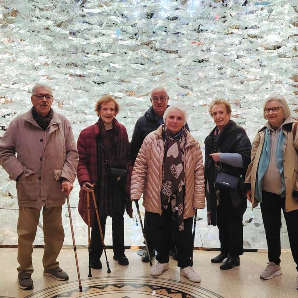 🎨 Sortie culturelle à Marseille : nos résidents découvrent l’exposition Marcoville 