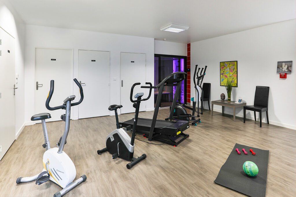 Salle de sport bien être à la résidence services seniors Stella à Sainte Soulle à côté de La Rochelle