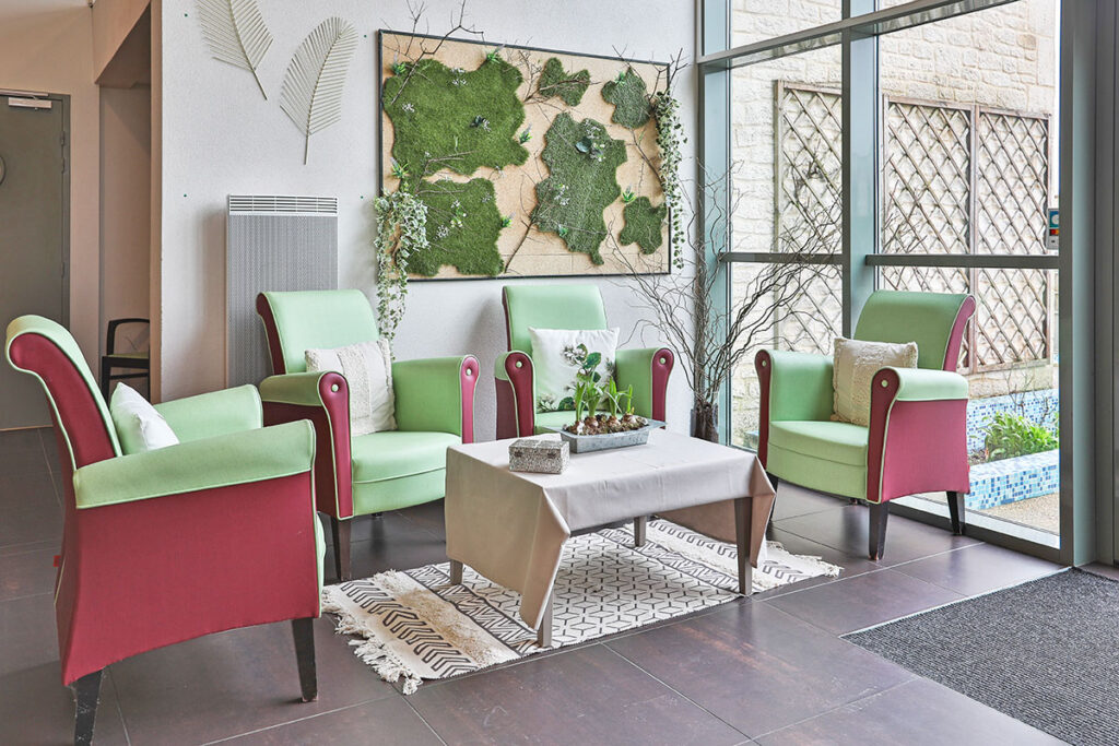 Entrée de la résidence services seniors Stella à Sainte Soulle à côté de La Rochelle