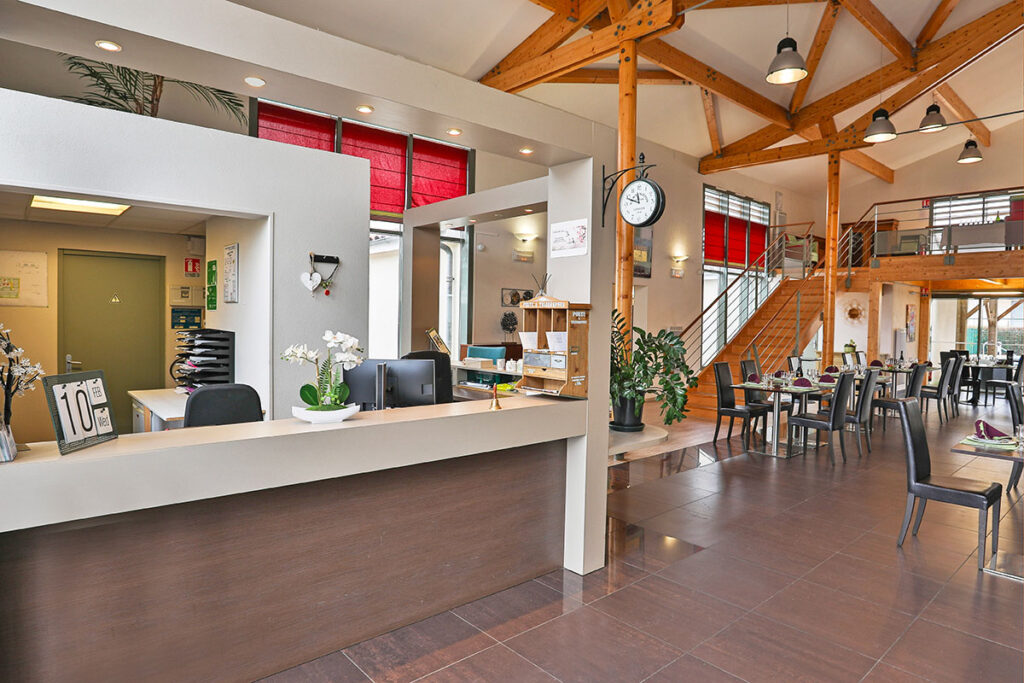 Accueil de la résidence services seniors Stella à Sainte Soulle à côté de La Rochelle